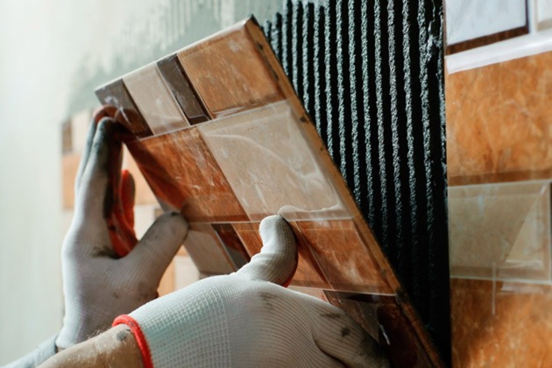 Откуда надо начинать класть плитку?